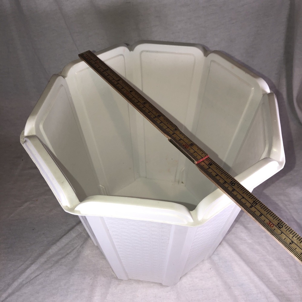 Rubbermaid Plastic Retro White Basketweave Trash Can Small Wastebasket Wicker - Picture 4 of 8